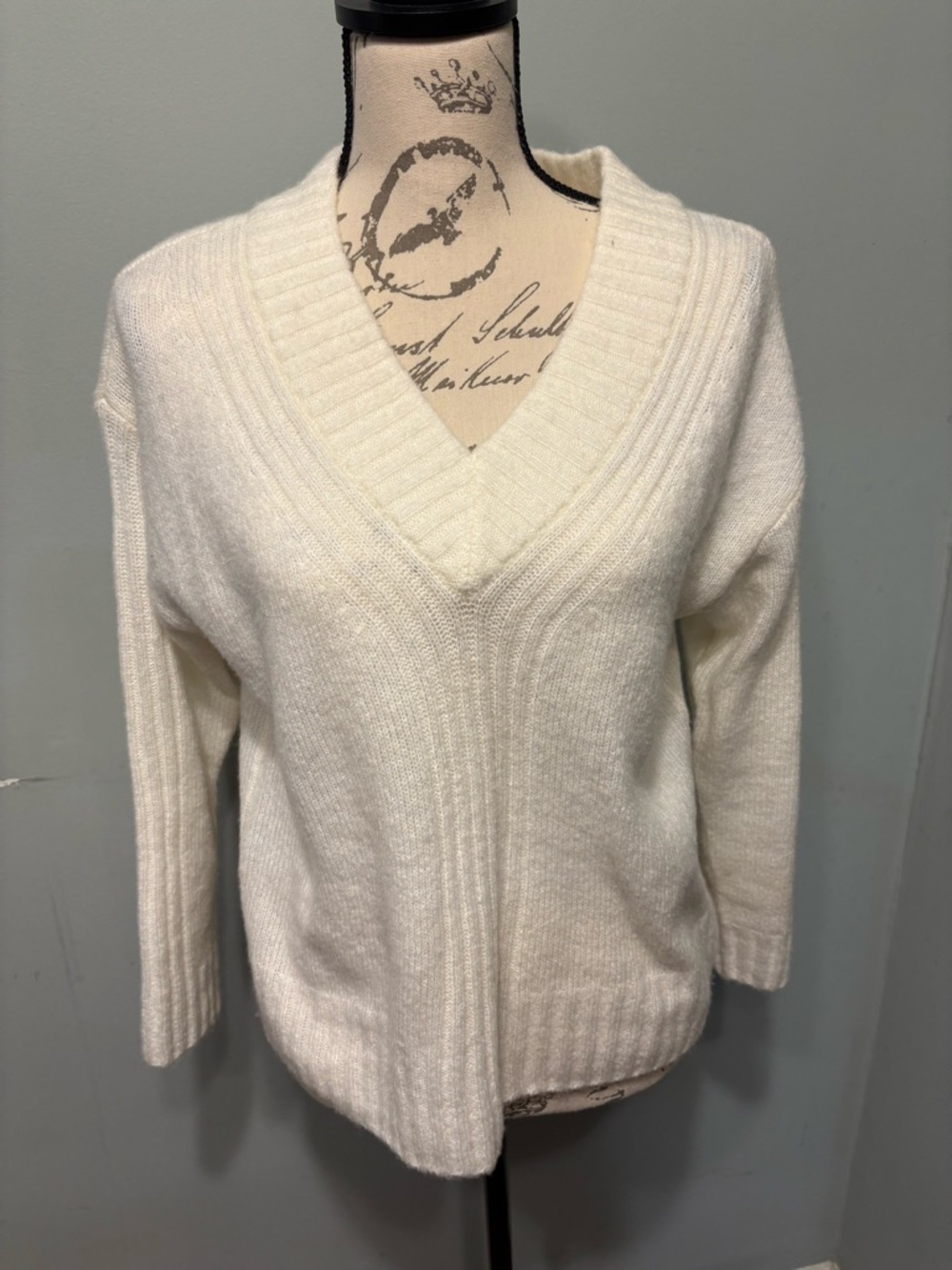 Talbots Cream V-Neck Ribbed Knit Sweater